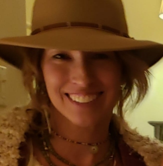 Meet your Posher, Diane - Picture 1 of 1